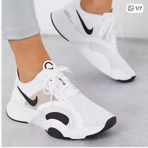 Nike SuperRep training shoes white size 10